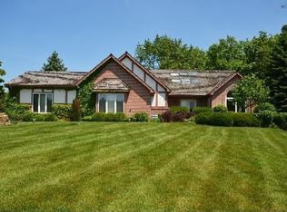 1S741 Equestrian Cir, Winfield, IL 60190