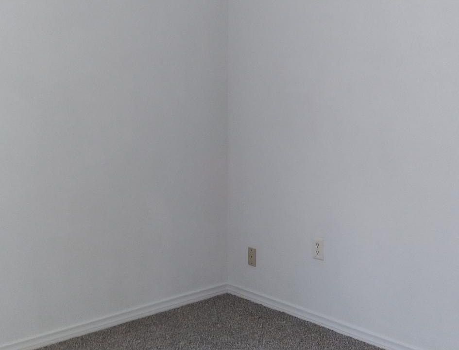 2nd image of 1171 NW Ozmun Ave