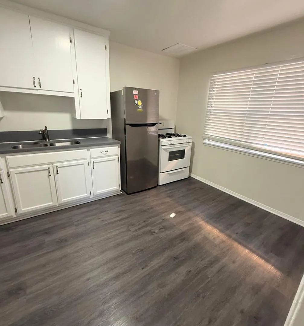 Studio, 1.0 bath, $1,595 — Photo 4