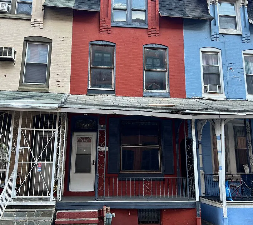 731 N 8th St
