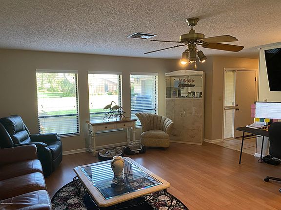 2nd image of 2945 Guinevere Dr