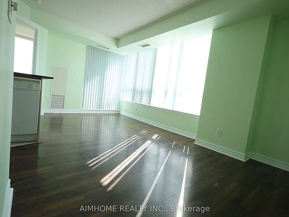 4th image of 17 Barberry Pl #2107