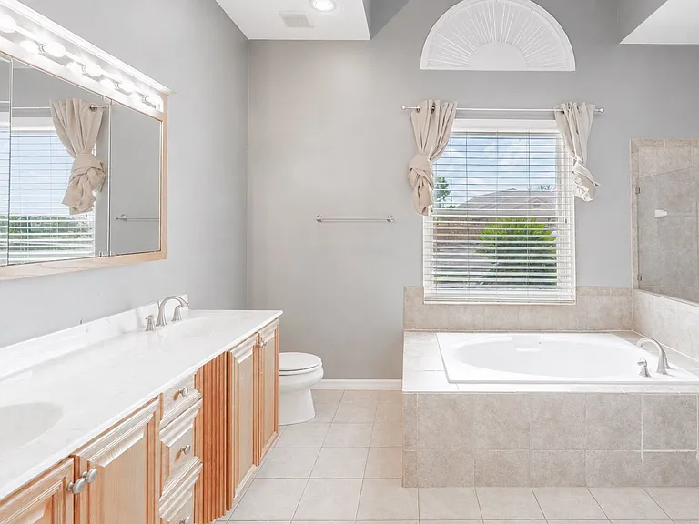 10435 Crestfield Dr — Photo 26