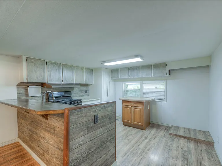 104 W Paradise Dr — Photo 5