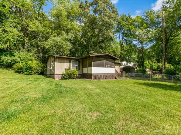 153 Spring Place Dr, Hendersonville, NC 28791