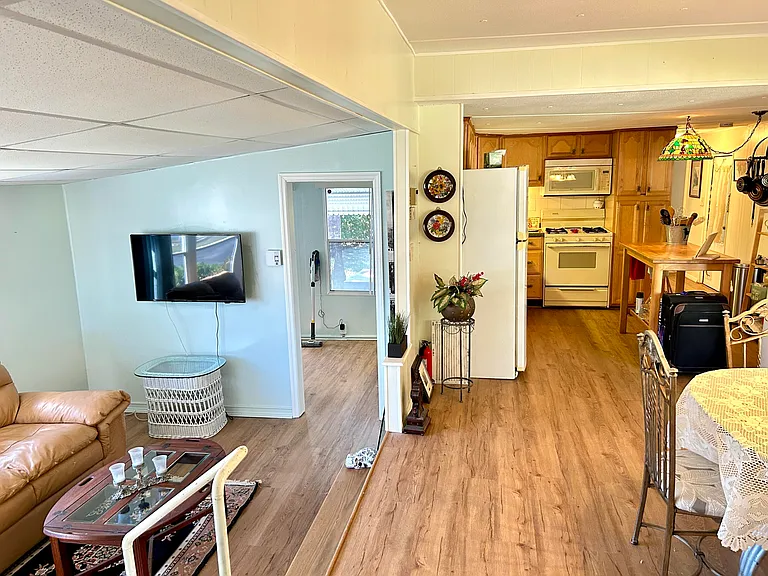 425 E Bougainvillea Dr — Photo 21