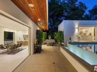 3542 Knobhill Dr, Sherman Oaks, CA 91423
