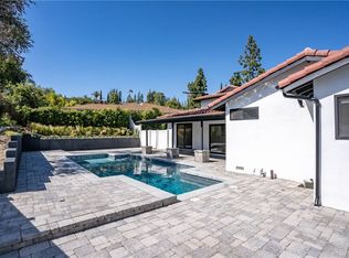 3913 Bon Homme Rd, Calabasas, CA 91302