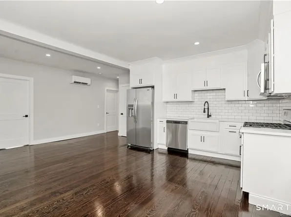 174 Coram Ave #1A, Shelton, CT 06484