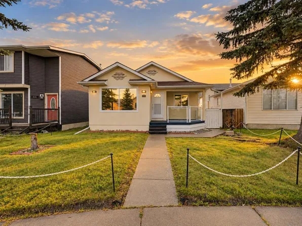 228 S Taradale Close NE, Calgary, AB T3J 3E6