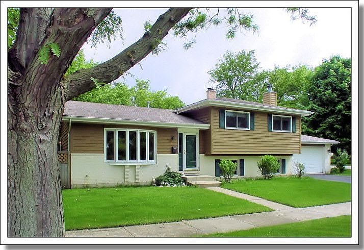 1st image of 300 McKinley St