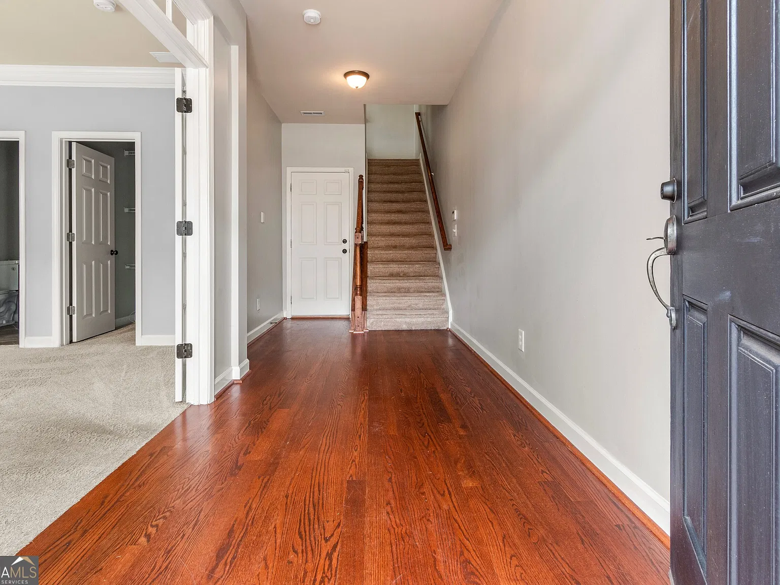 3 bed, 3.5 bath, 2388 sqft, $3,200 — Photo 4