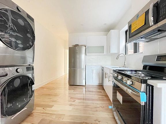 3rd image of 502 Marion St #1