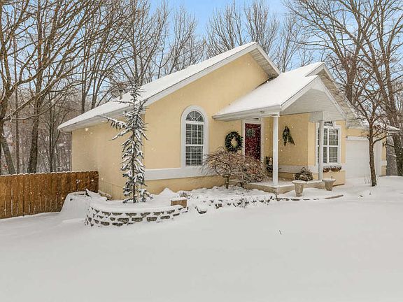 2nd image of 1607 E Melanie Ct
