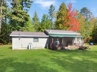 8010 25th Rd, Garden, MI 49835