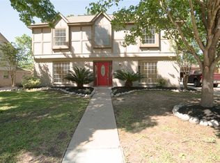 5619 Mossy Timbers Dr, Humble, TX 77346