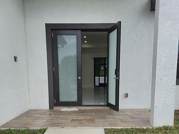 5th image of 1251 Nimitz Boulevard