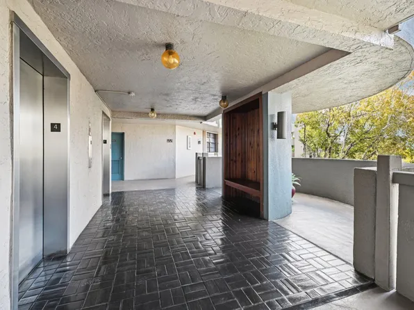 1101 Colony Point Circle #404, Pembroke Pines, FL 33026