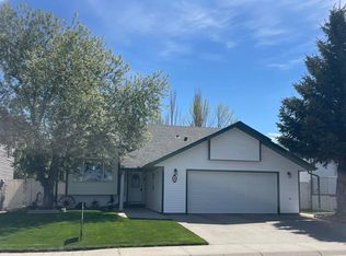 16 Upland St W, Brooks, AB T1R 1J8