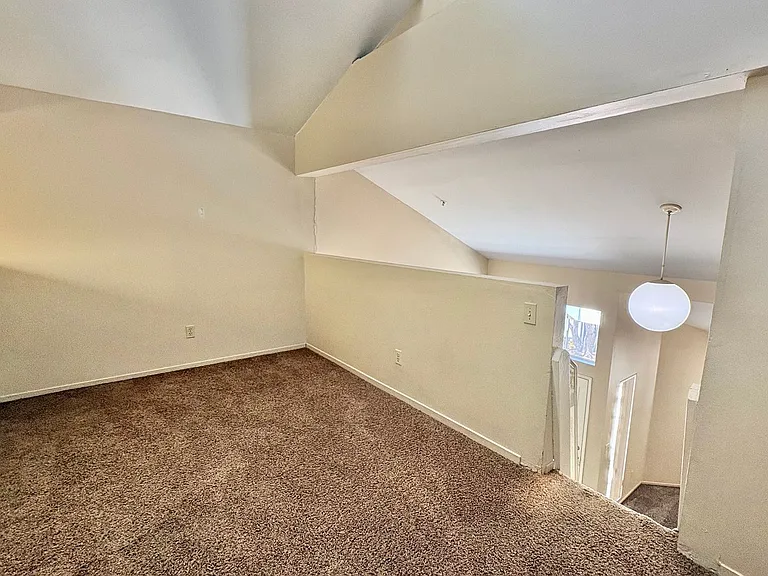 1185 E Foothill Blvd #20 — Photo 22