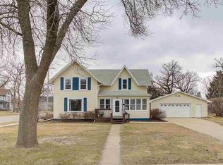 690 Washington St, Prairie Du Sac, WI 53578