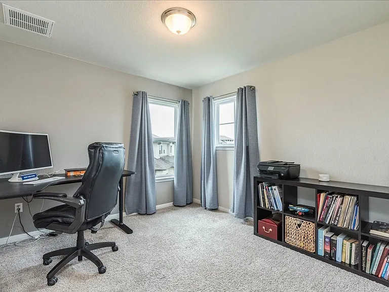 125 Groesbeck Ln — Photo 23