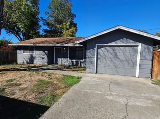 2235 Crater Lake Ave, Medford, OR 97504