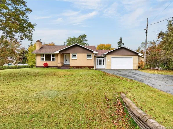 44 Nelson St, Miramichi, NB E1N 6A1