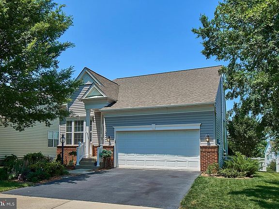 2nd image of 12979 Dunbarton Dr