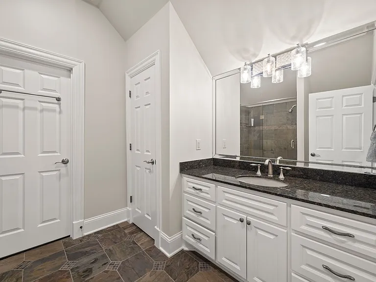 Upstairs Bathroom/Bedroom