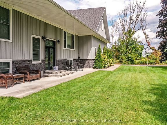 3rd image of 4936 Vasey Rd