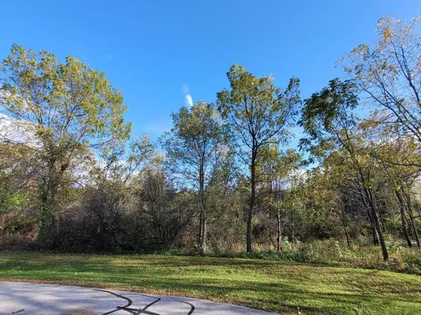 21899 West LOCHLEVEN LANE, New Berlin, WI 53146