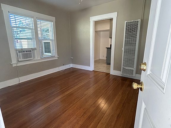5th image of 7219 Washington Ave APT A