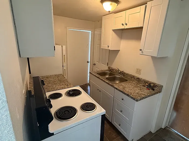 122 S Chehalis St #120 — Photo 2