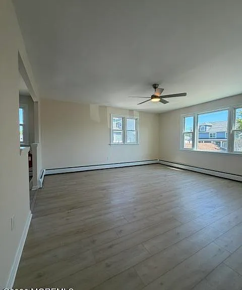445 E Bayview Ave — Photo 11