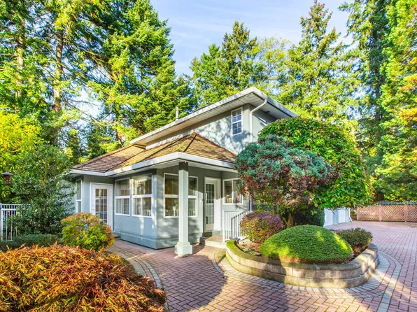 2567 140th St, Surrey, BC V4P 2L9