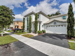 4221 NW 55th Dr, Pompano Beach, FL 33073