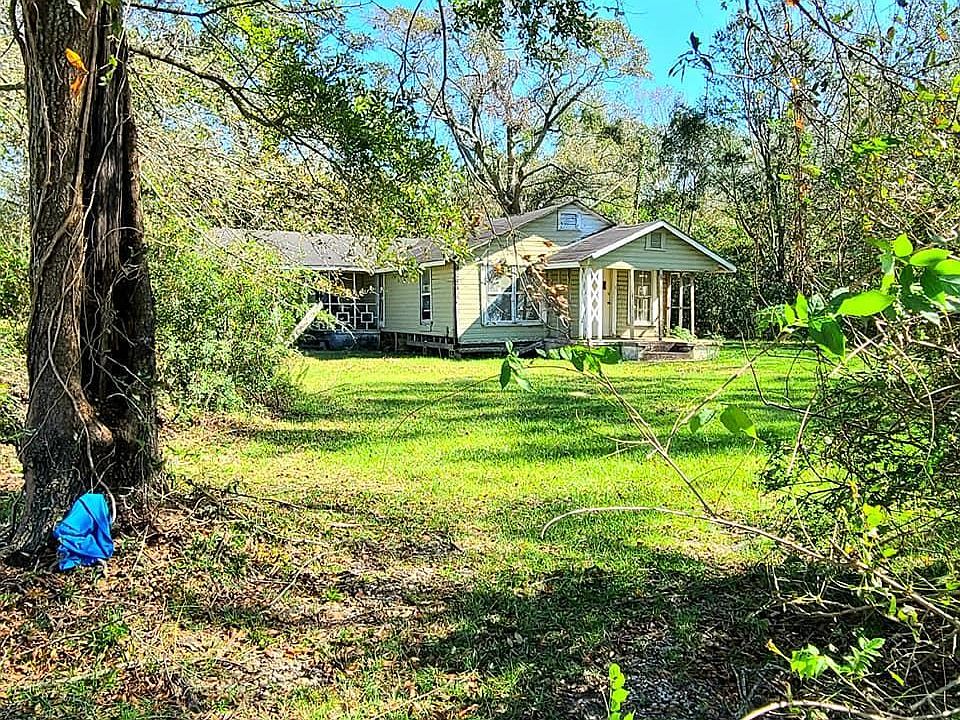 2nd image of 805 Daphne Rd