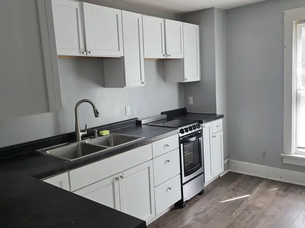 4930 Cleveland Ave #4, Lincoln, NE 68504