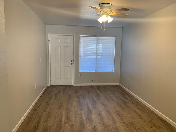 4th image of 217 E Washington Ave #204