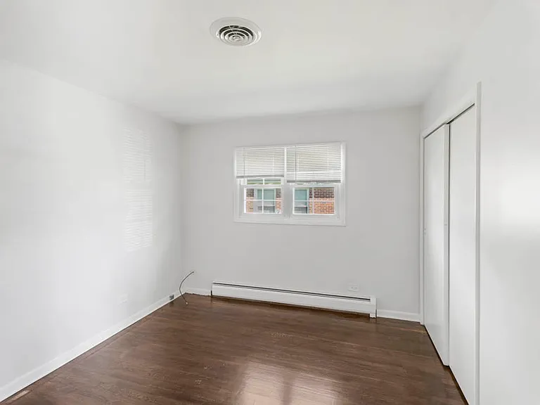 11212 1st St #4 — Photo 6