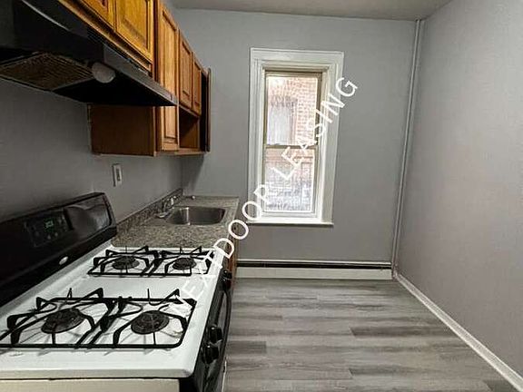 3rd image of 237 Lexington Ave APT 2