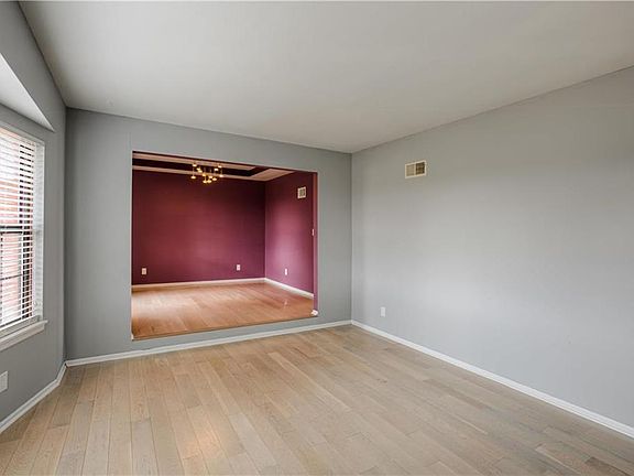 4th image of 4300 NE 92nd St