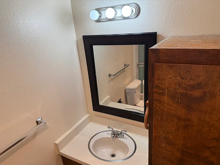 Parkside Manor — Photo 7