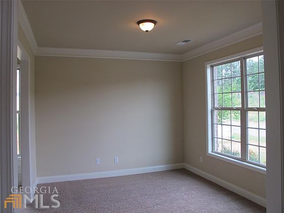 3rd image of 490 E Fork Shady Dr NW
