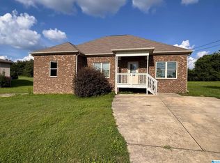 609 10th Ave, Pleasant Grove, AL 35127