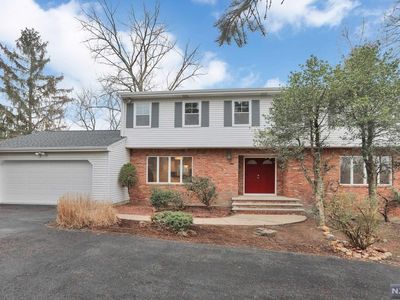 60 Bowers Ln, Closter, NJ, 07624
