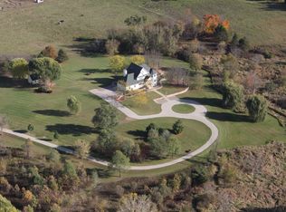 N1861 Schellin Ln, New London, WI 54961