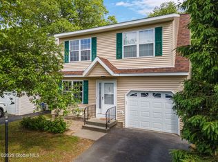 494 Chadwick Rd, Schenectady, NY 12304