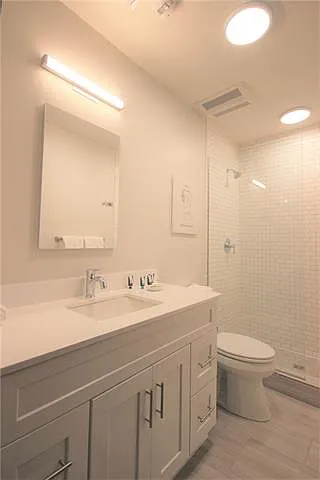 820 Union St #202 — Photo 15